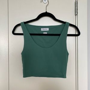 Aritzia Babaton Crop Top